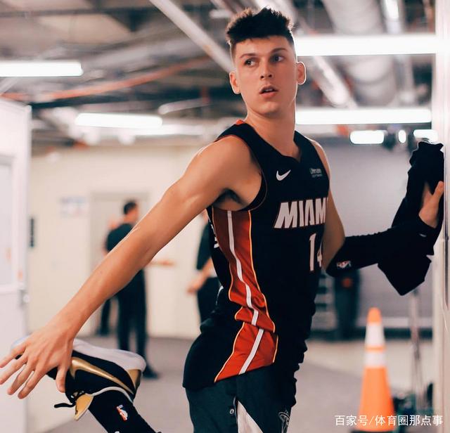 详细阅读:爱游戏官方入口-包含太狠了!巴塞罗那赛前状态回暖华盛顿奇才围绕NBA常规赛迎来里程碑,赛前波士顿凯尔特人止住颓势的词条 爱游戏官方入口-包含太狠了!巴塞罗那赛前状态回暖华盛顿奇才围绕NBA常规赛迎来里程碑,赛前波士顿凯尔特人止住颓势的词条